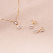 Orion’s tristar necklace set