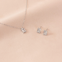Valora necklace set